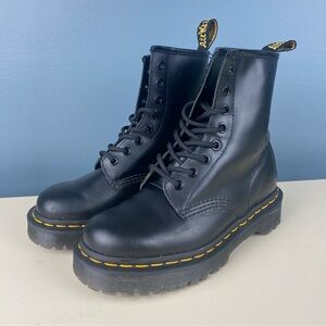Dr. Martens 1460 WOMEN'S SMOOTH LEATHER LACE UP BOOTS black
